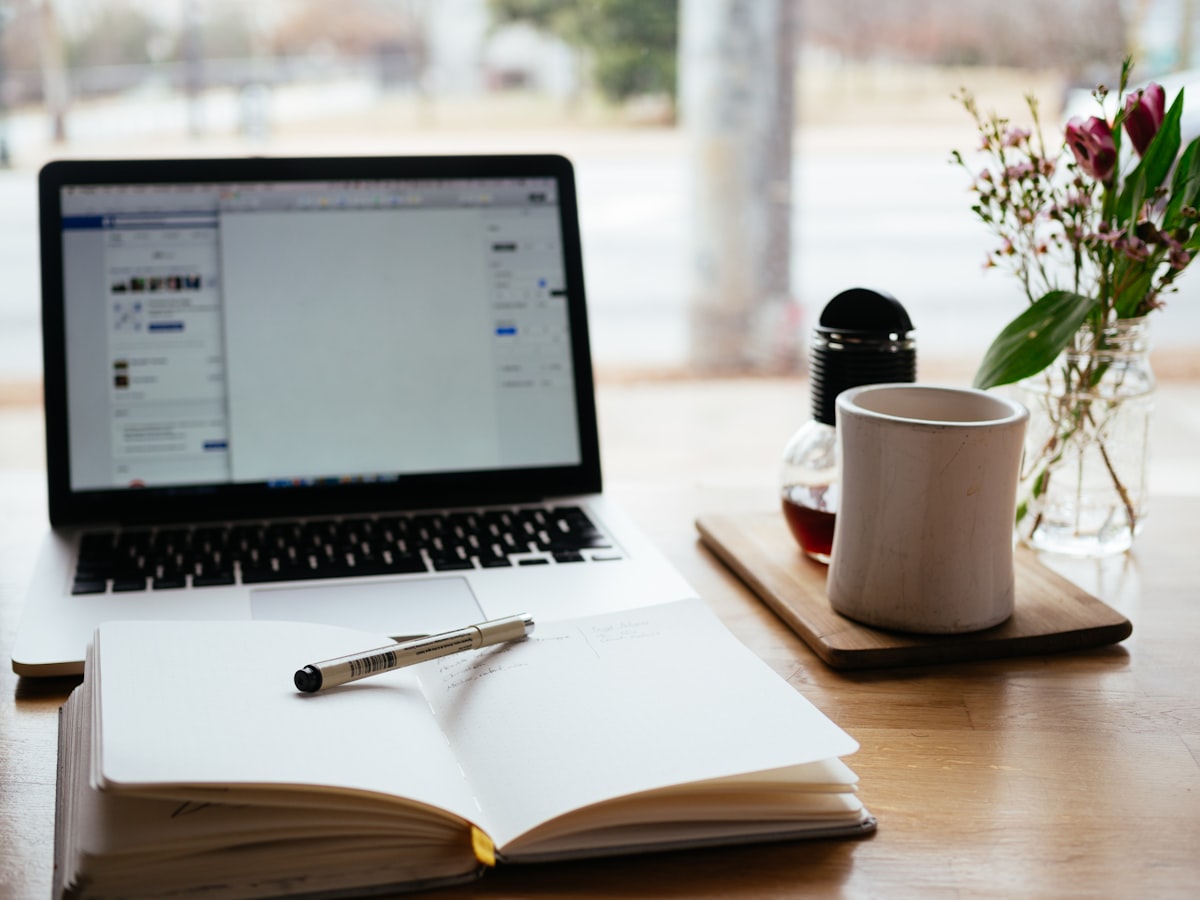Painel administrativo Moodle otimizado para gestão corporativa pela Eduryon